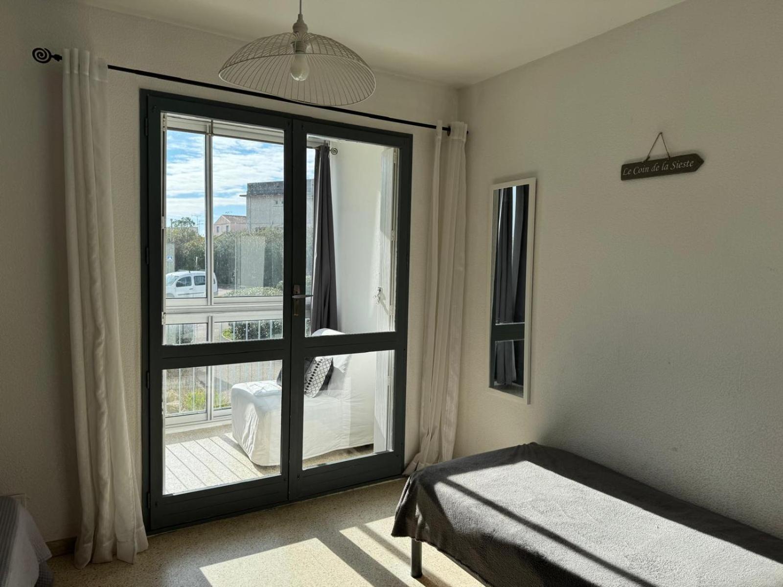 Sol-Y-Days Goelette, Agreable Appartement En Rdc Avec Parking, Proche Du Centre-Ville Et De La Plage Le Grau-du-Roi Luaran gambar